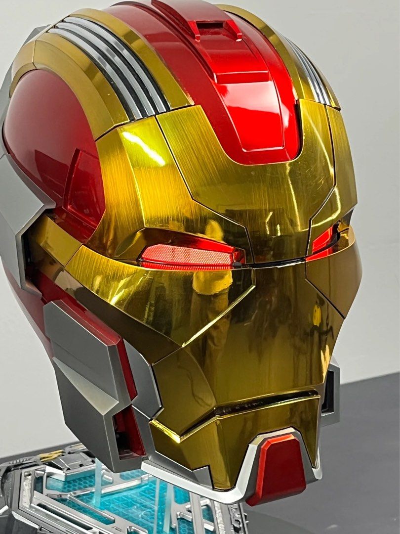 IRON MAN HEARTBREAKER HELMET MK17